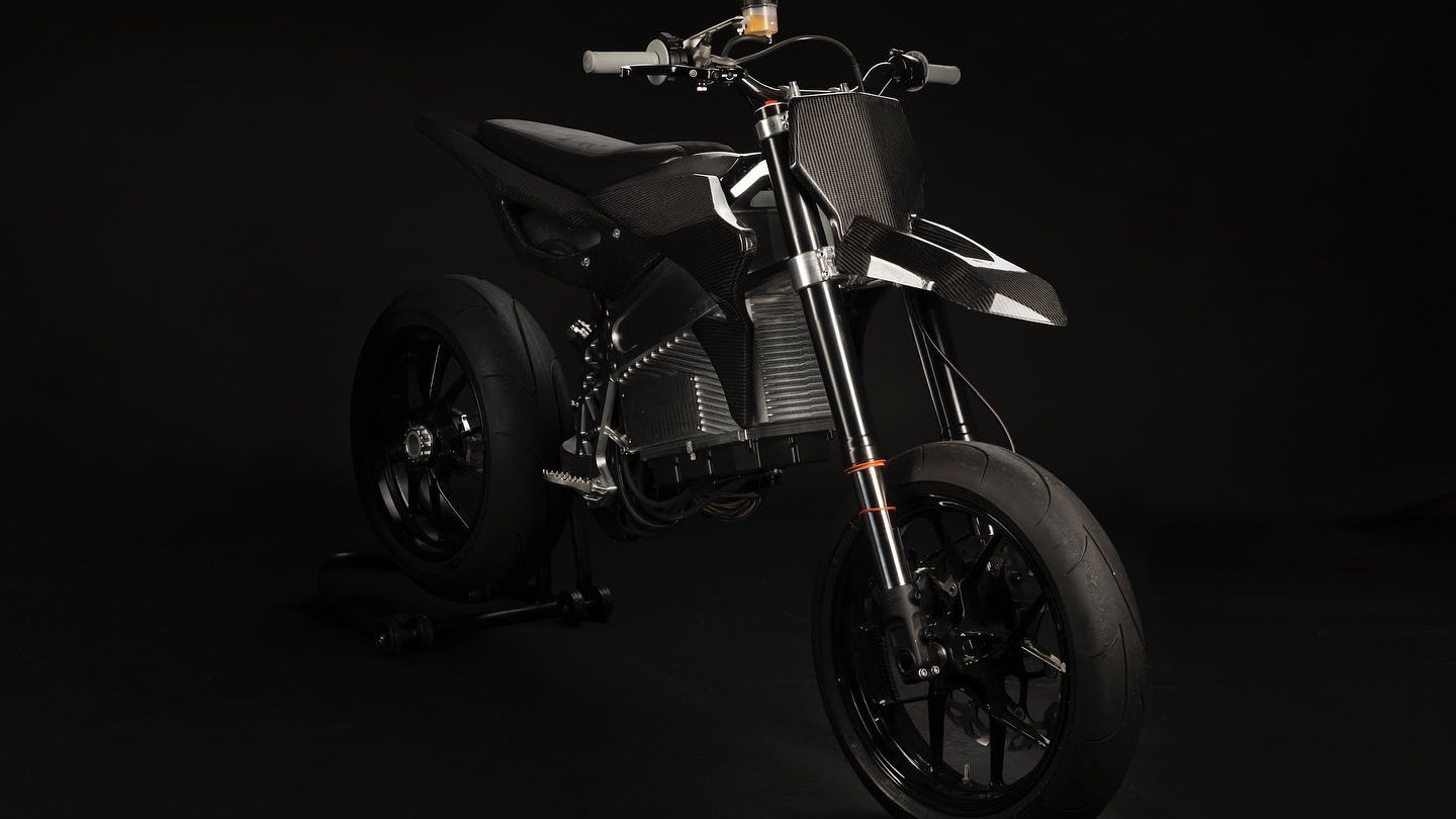 Axiis-Liion-E-Moto