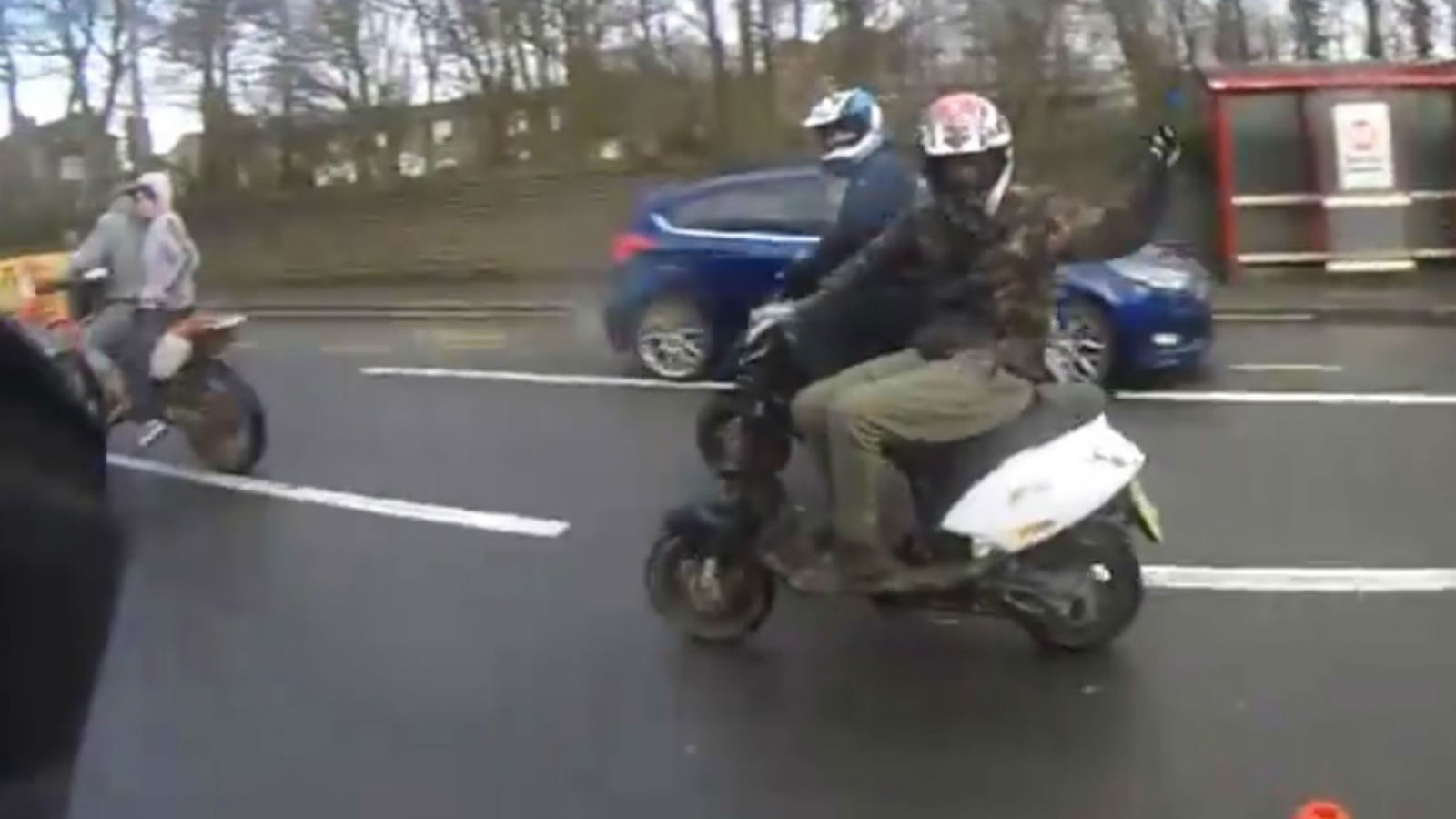 Police to get new standards in fight against moped thugs