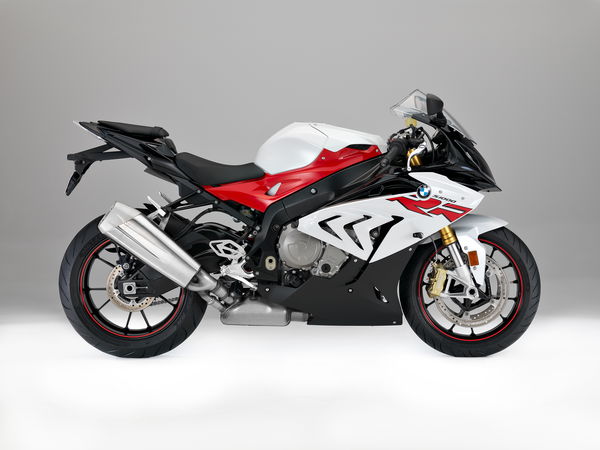 Updated BMW S1000R revealed 