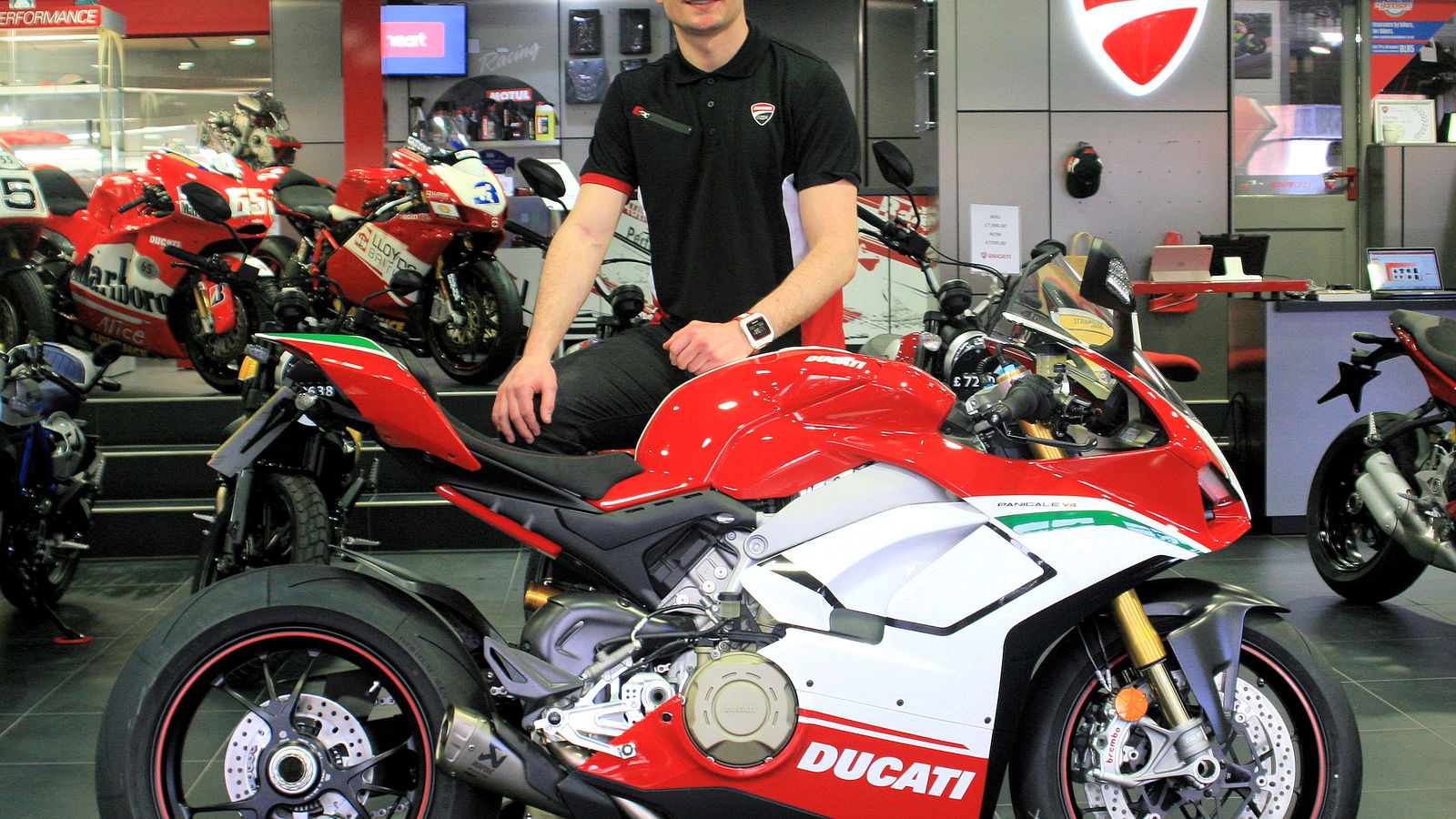 Barrier stays in BSB with new team Brixx Ducati