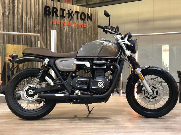 Brixton 1200 Triumph Rival 02