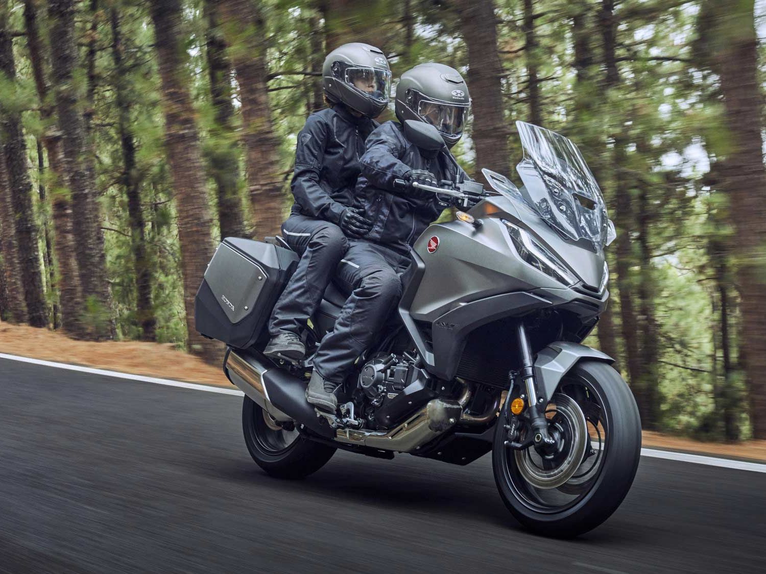 Best Sport Touring Motorcycle For Two Up Riding | Reviewmotors.co