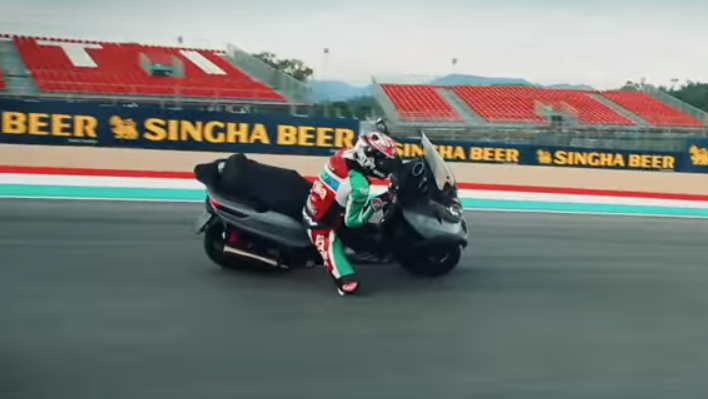 Redding and Espargaro put new Piaggio MP3 through its paces at Mugello