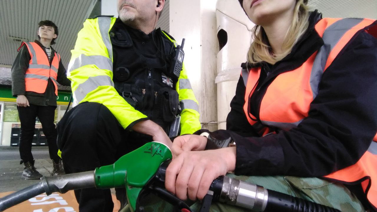 Just Stop Oil Clacket Lane petrol station protest. - Just Stop Oil