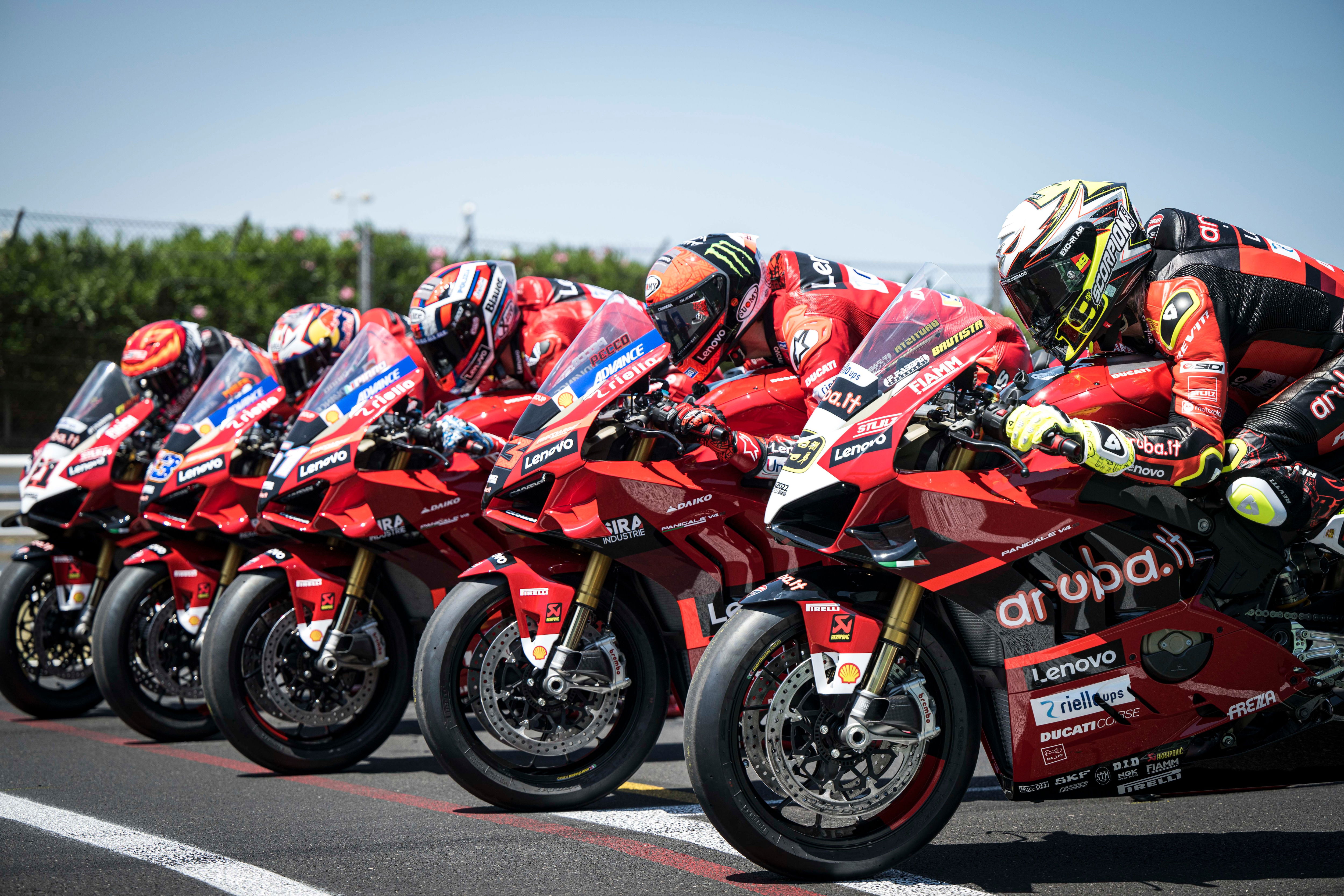 racing bikes ducati