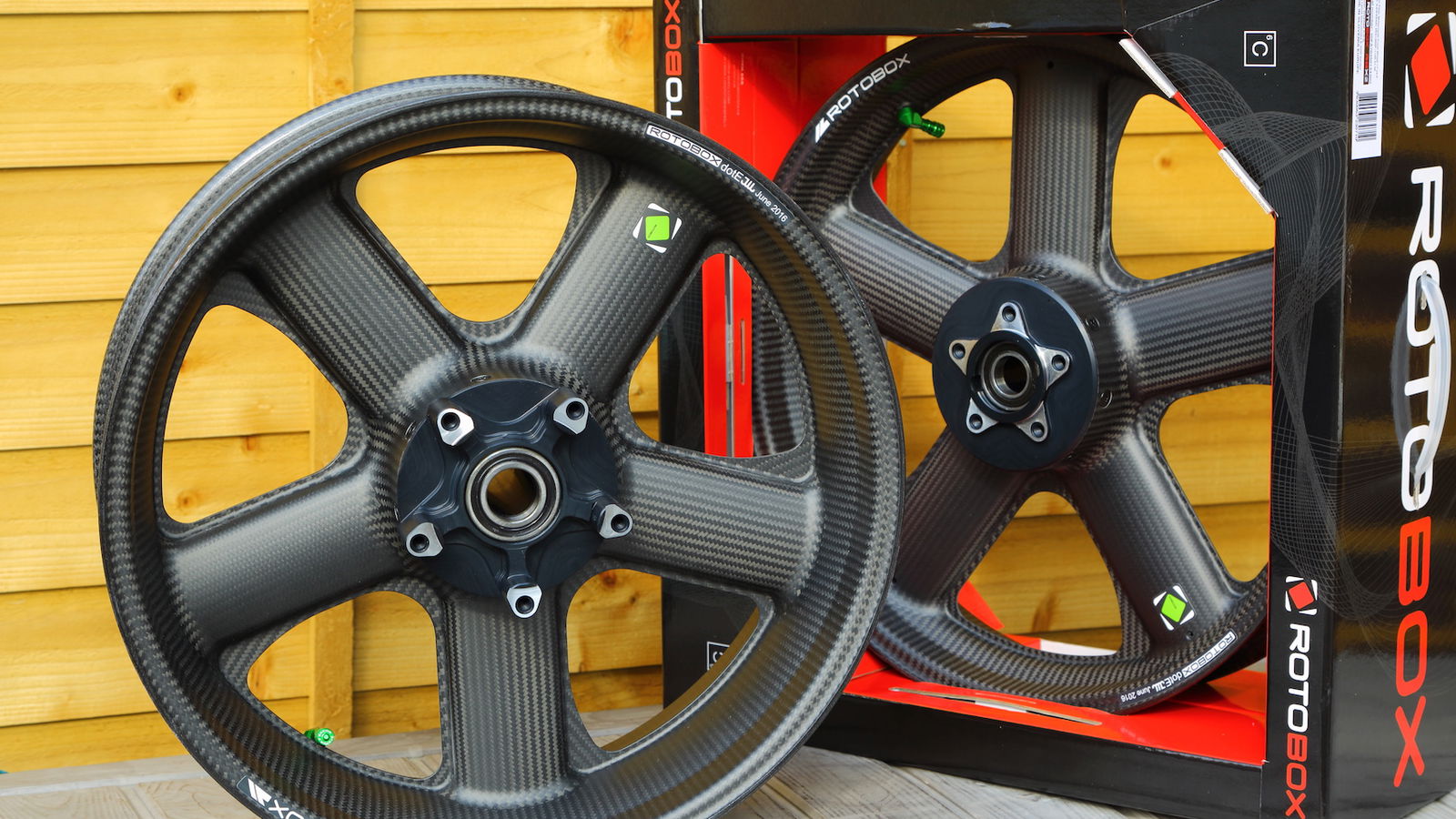 Rotobox carbon fibre wheels