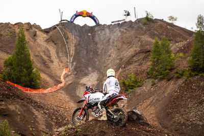 Antoine Meo on Ducati DesertX Rally, Ezerbergrodeo