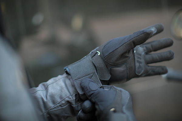 Hevik launches Rock Dark R all-weather gloves