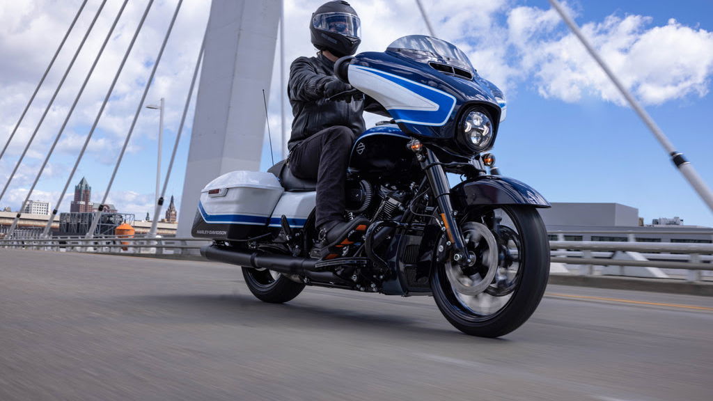 Harley-Davidson Street Glide Special Arctic Blast Limited