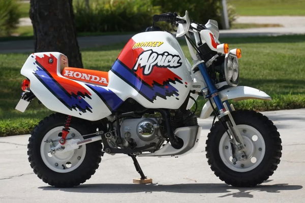 Honda Z50j Baja Africa Twin Replica