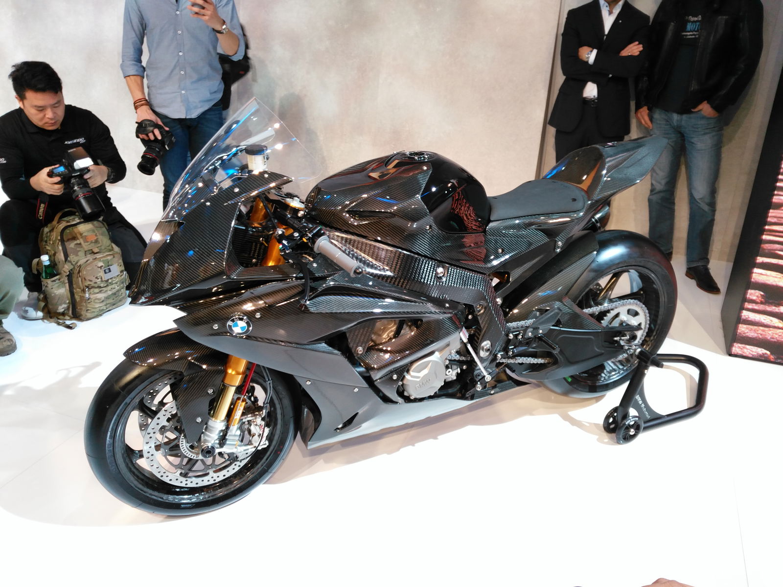 Suzuki introduces new GSX250R