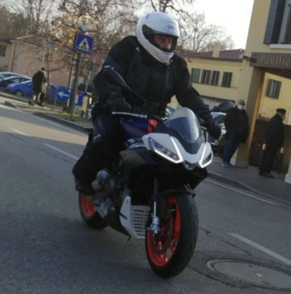 Aprilia Tuono 660