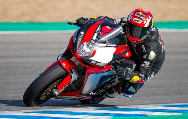 Kenan Sofuoglu - MV Agusta F3 800