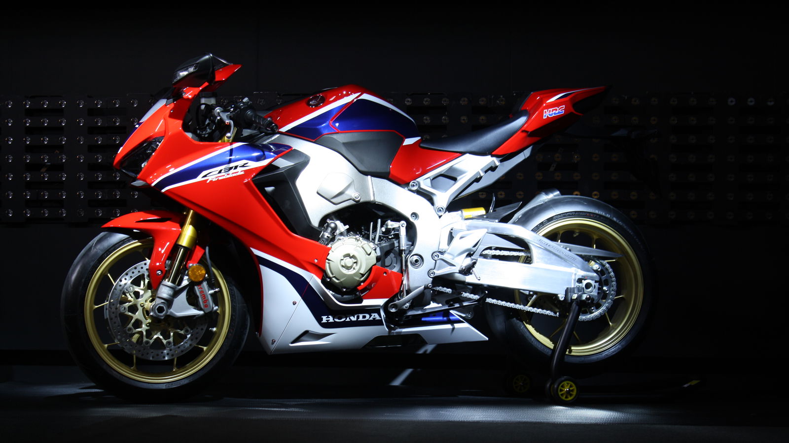 Honda Fireblade SP2 walkaround video