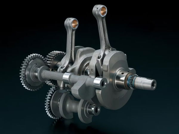 A Suzuki GSX-8S engine's 270-degree crankshaft