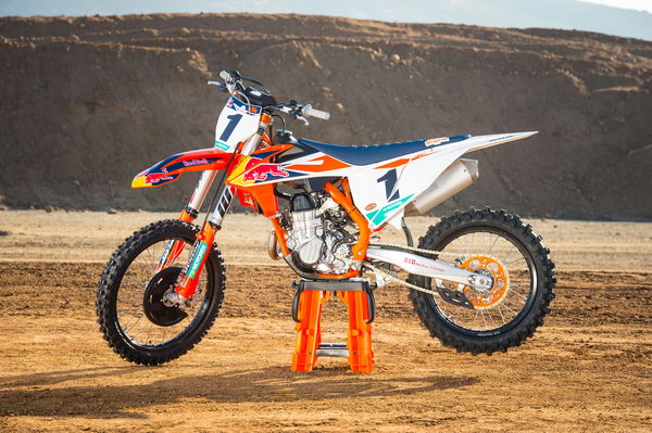 KTM unveils 450 SX-F Factory Edition and 2018 Supercross line-up