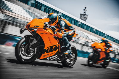 KTM RC 8C-3.jpg