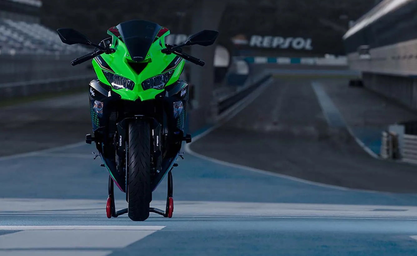 Kawasaki Ninja ZX4R – 2023 – Directomotor