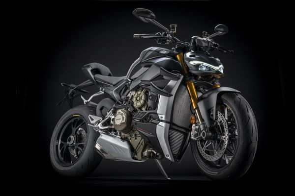 Dark Stealth Ducati Streetfighter V4 S