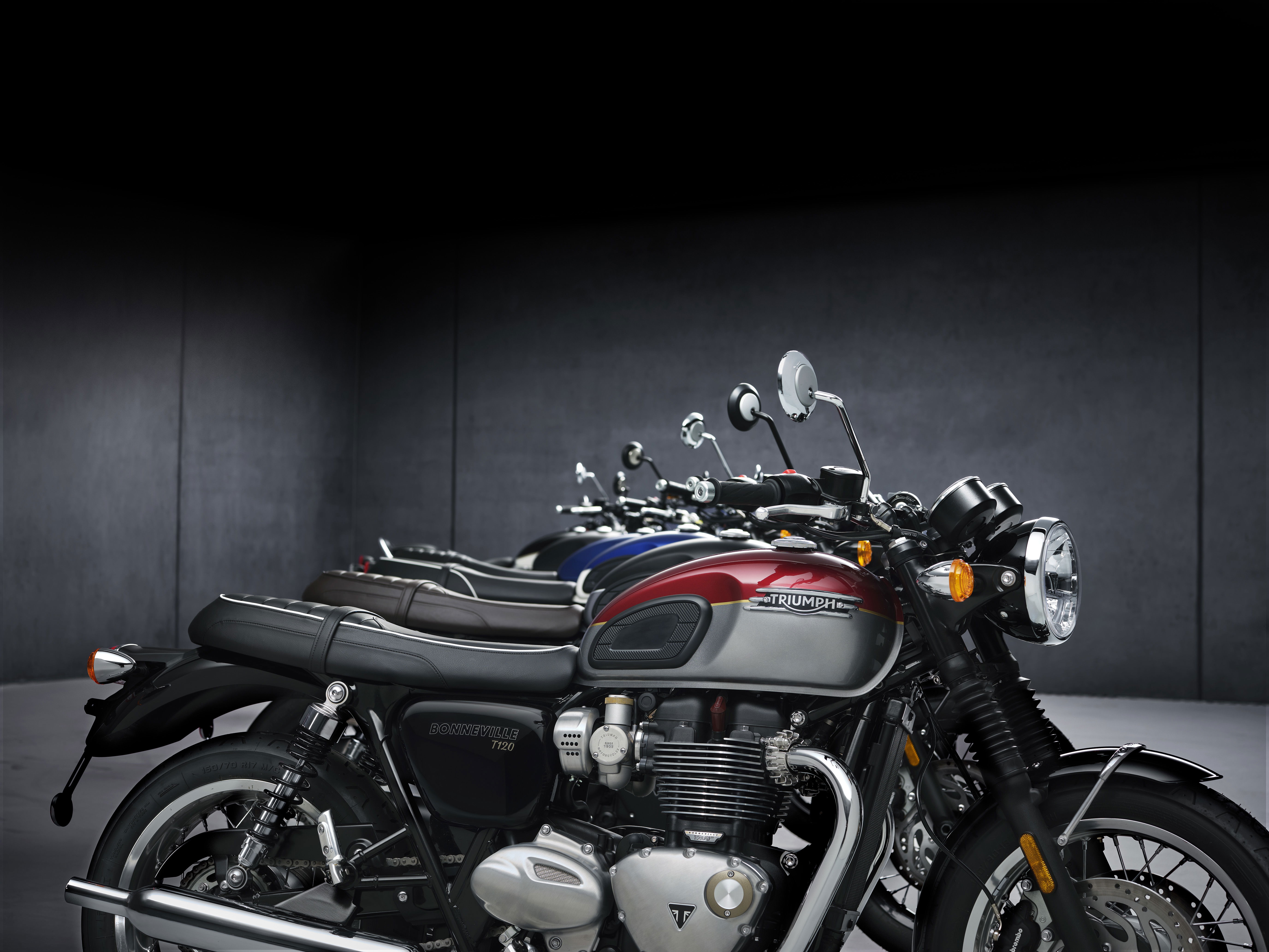 Triumph 1200 Bonneville T 120 Black 2024 - Fiche moto