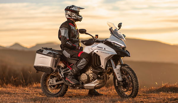 The new colour for 2022 Ducati Multistrada V4 S, Iceberg White