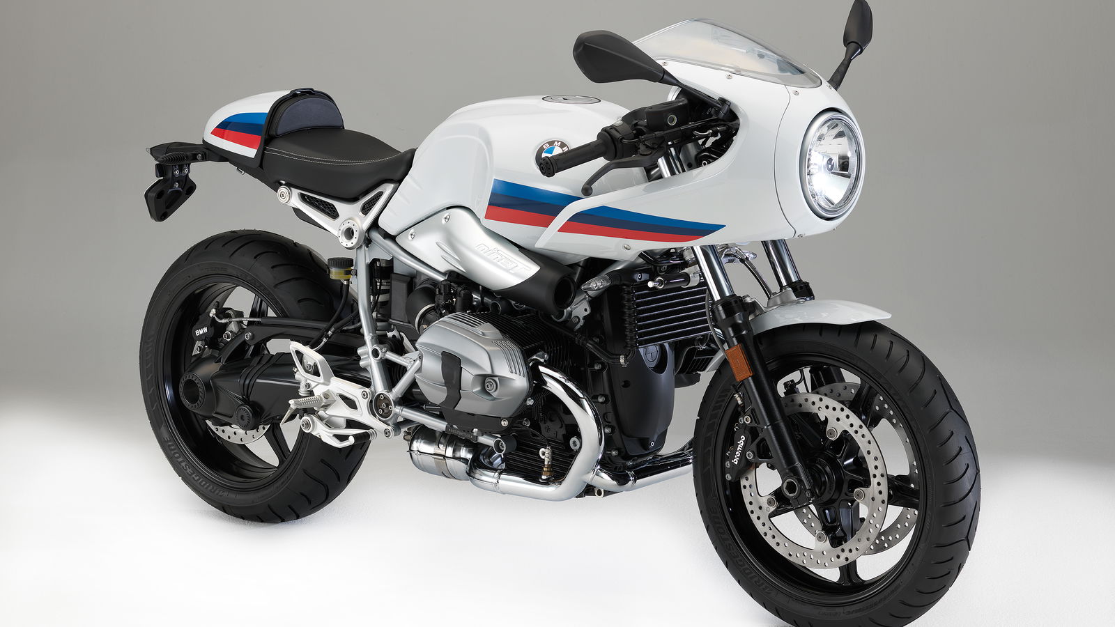 BMW reveals two new members of R nineT family