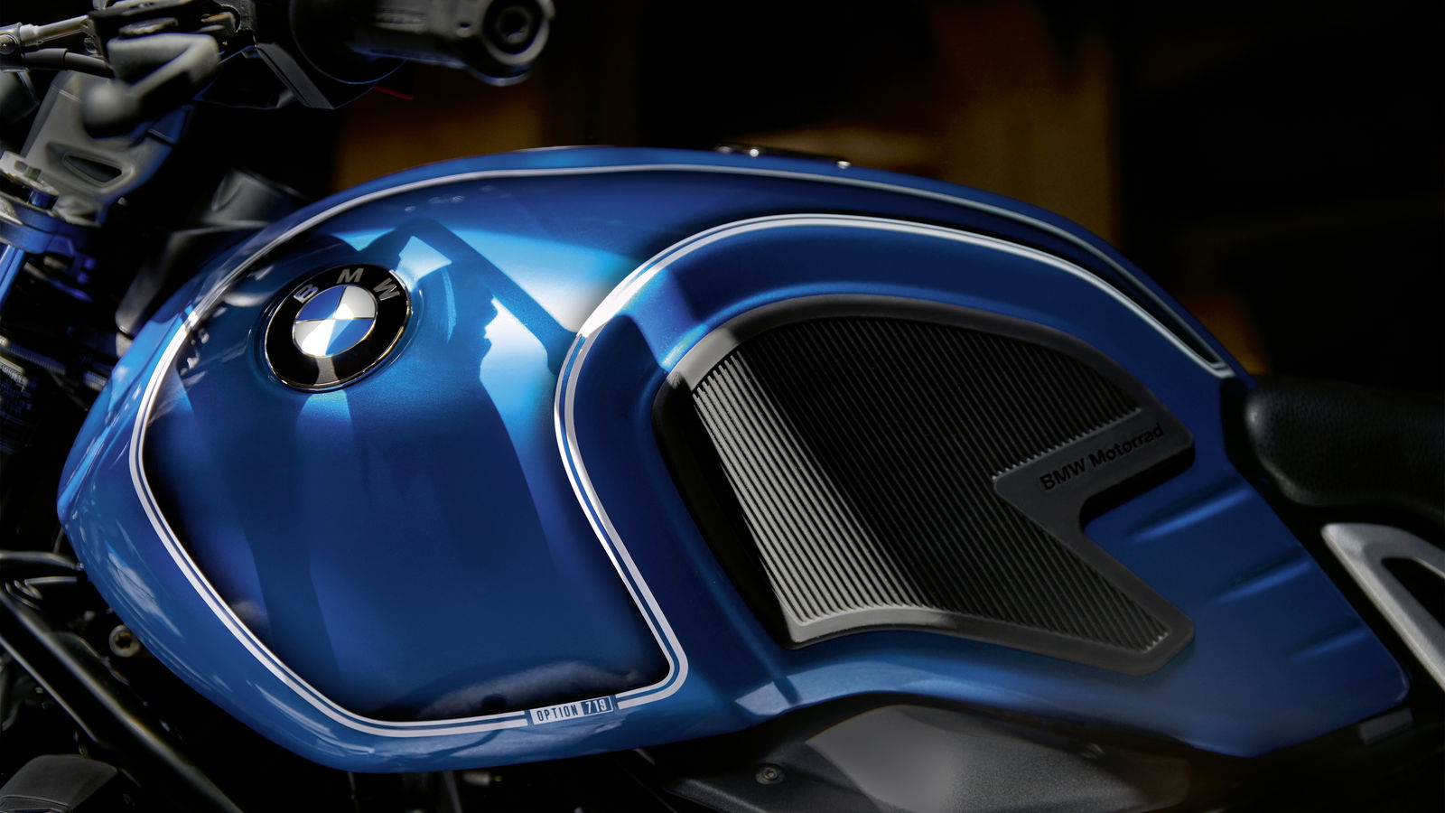 BMW R nineT /5 motorcycle