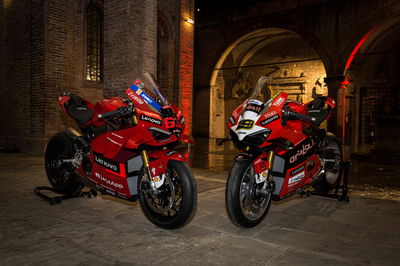 Ducati Panigale V4 2022 World Champion Replica bikes. - Ducati