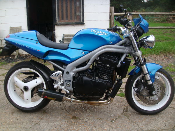 Bike of the day: Triumph Speed Triple 955i