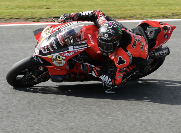 Redding scorches to Snetterton pole position