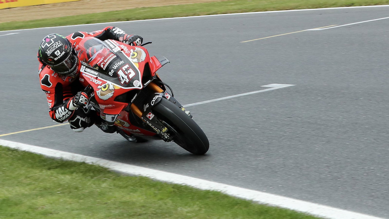 Redding takes clean sweep of Snetterton BSB practice