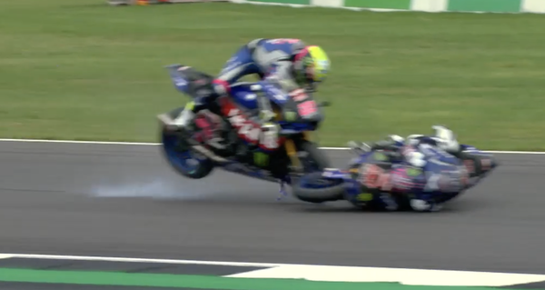 WATCH: BSB team-mate title favourites clash; O’Halloran OK, Mackenzie fracture