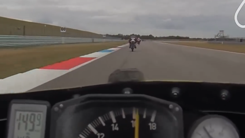 Kreidler 50cc bike laps Assen at 16,000rpm. - MiticasDosTiempos/Facebook