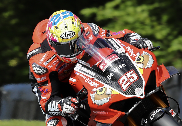 Brookes fends off Bridewell for first Ducati win