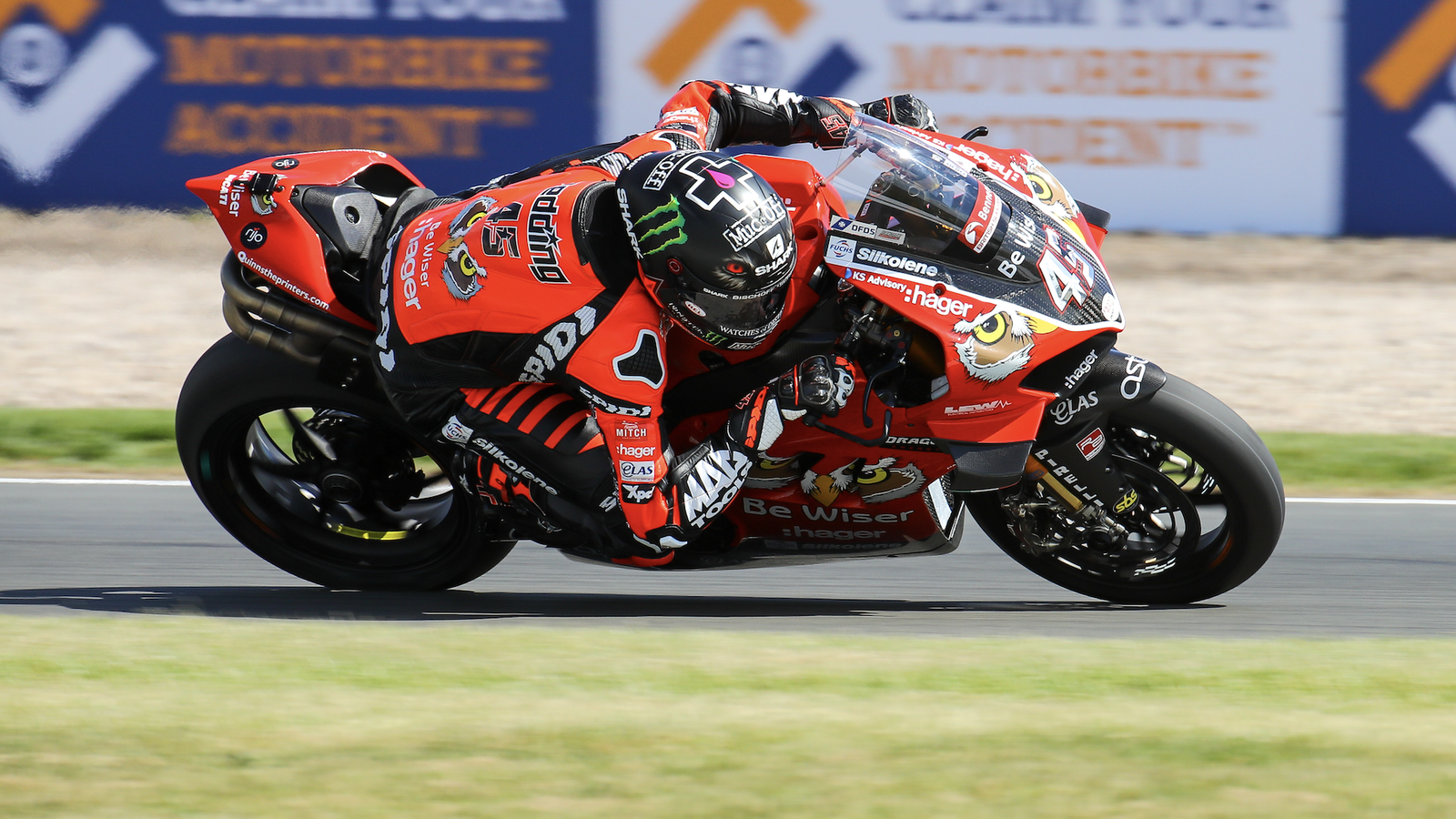 Redding marches to first BSB win in Donington thriller