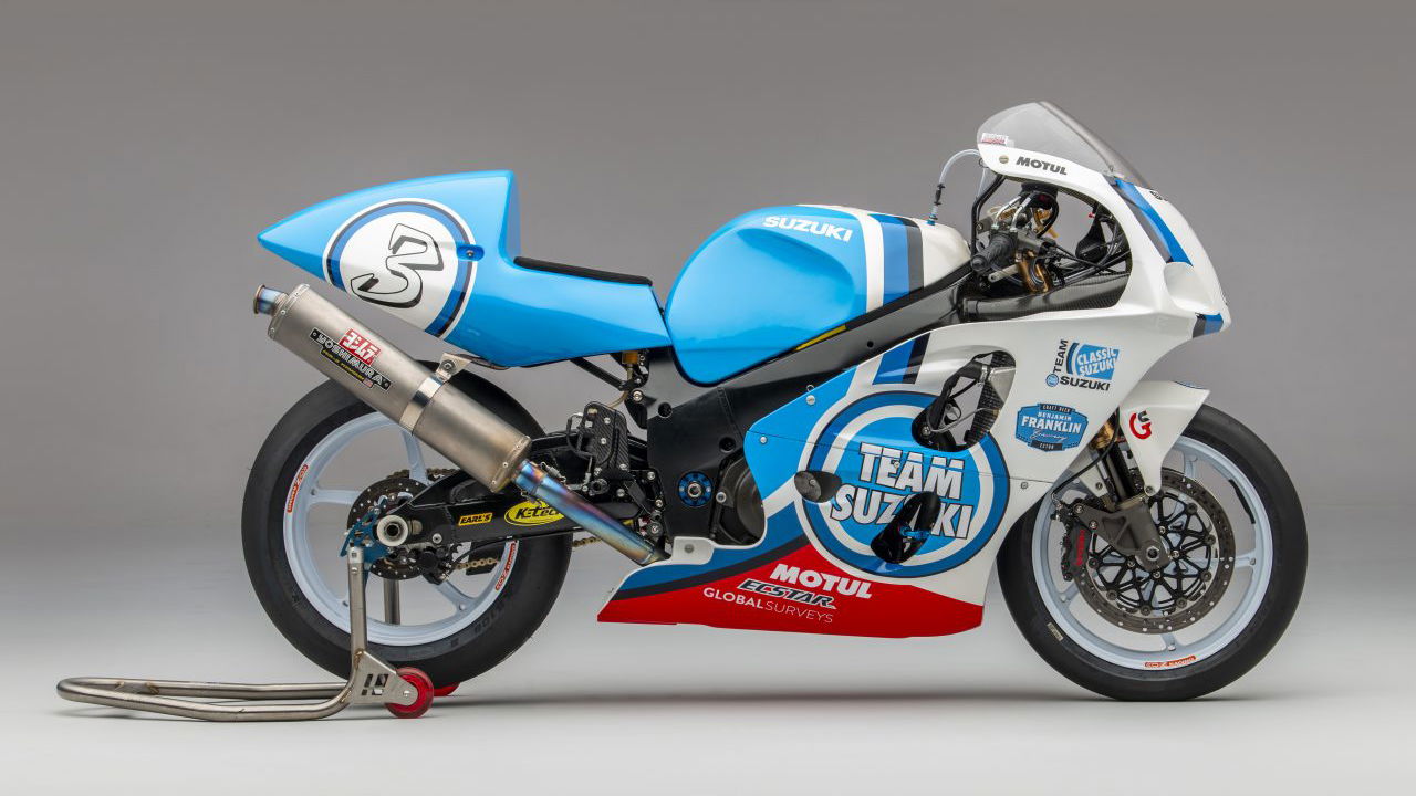 Team-Classic-Suzuki-GSX-R-SRAD