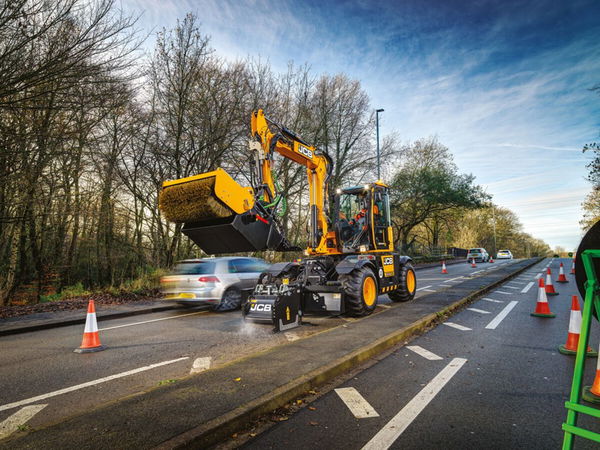 JCB Pothole Pro. - JCB.