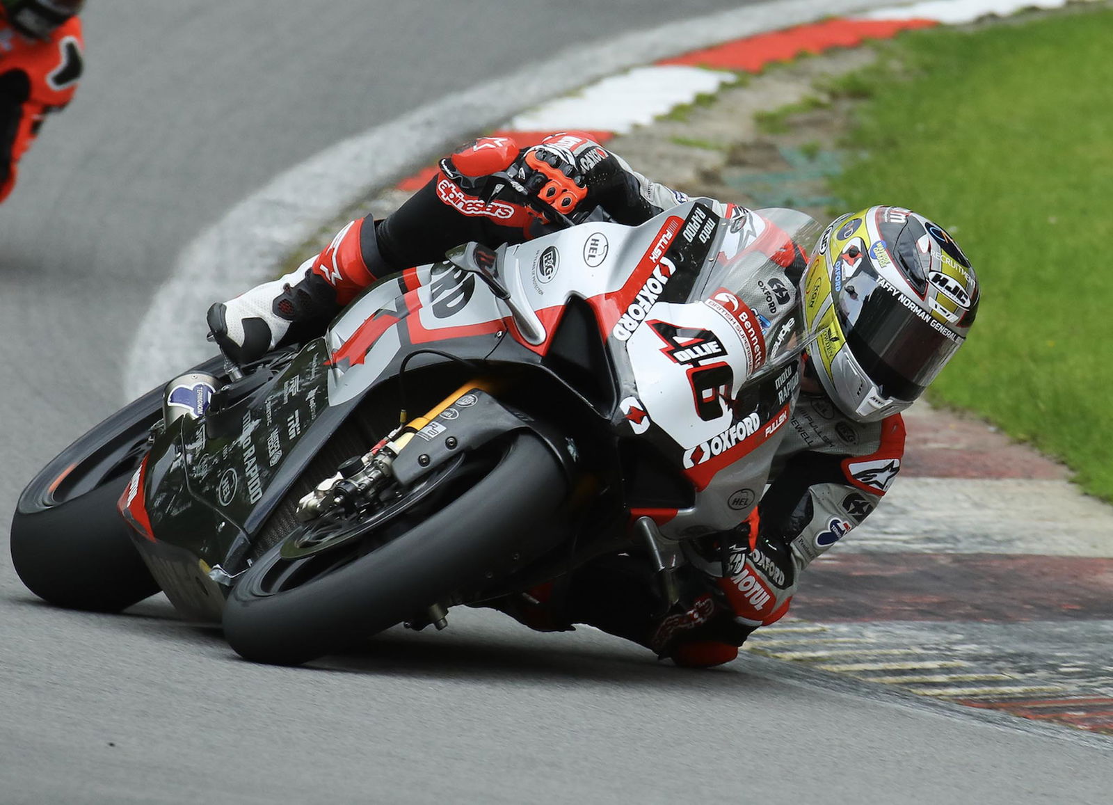 Brookes sets hot pace at Cadwell Park on rain-affected Friday