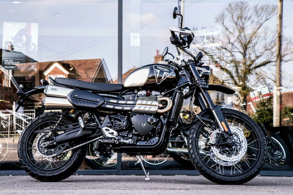 Triumph scrambler 1200 bond edition