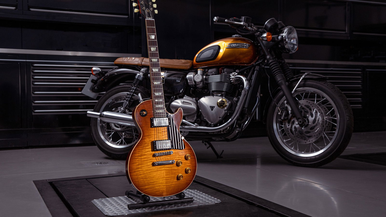 Gibson and Triumph Motorcycles team up for DGR