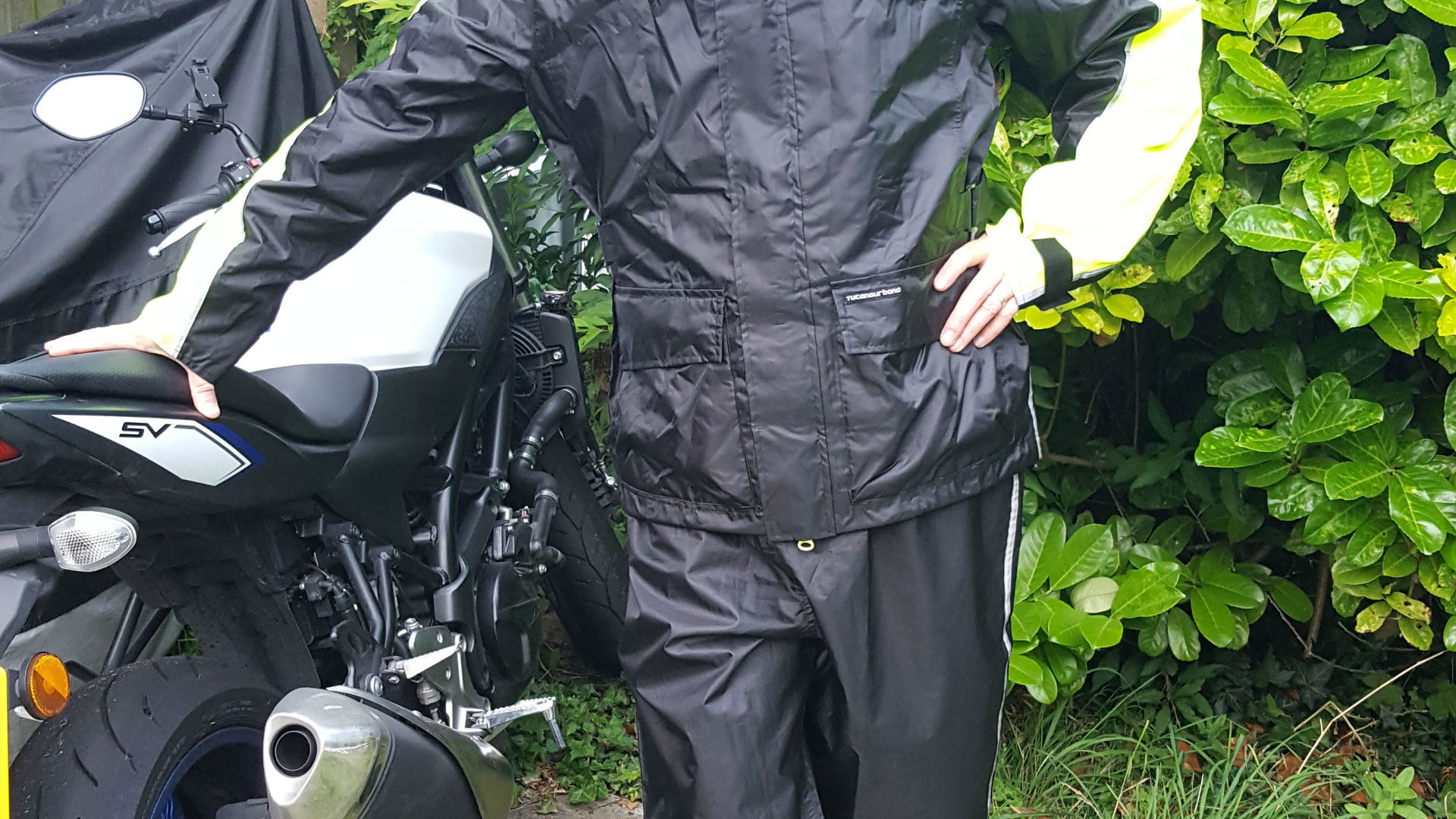 Review: Tucano Urbano Diluvio Rex waterproof jacket and trouser set, £96.99