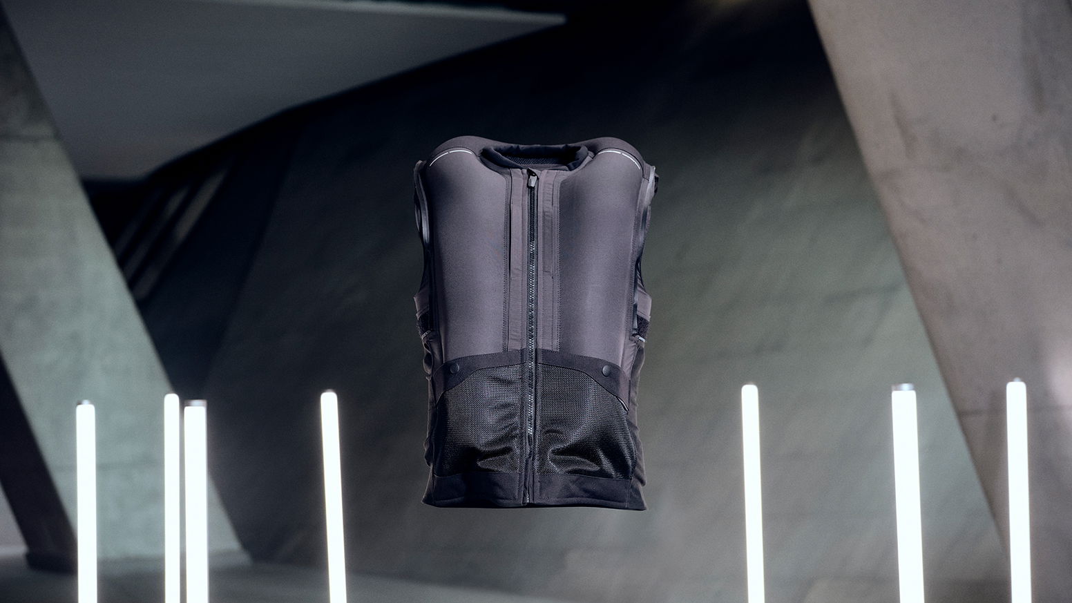 Tucano Urbano AIRSCUD airbag vest