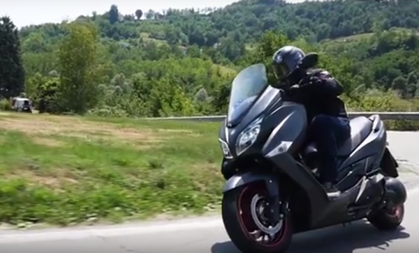 BMW K1600 B video review