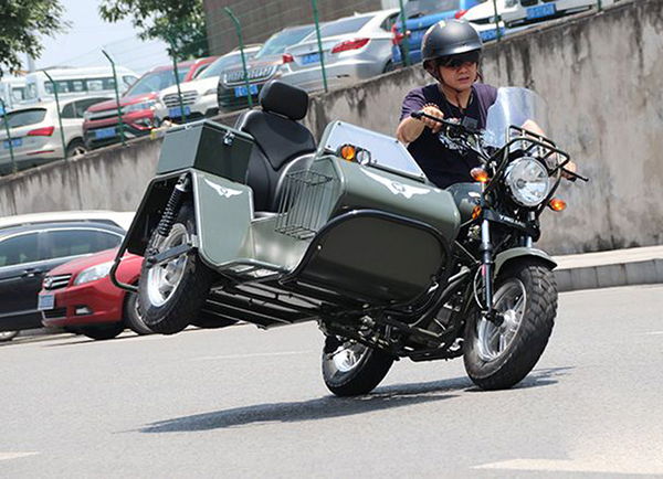 Finally, a shaft-drive, sidecar-equipped minibike