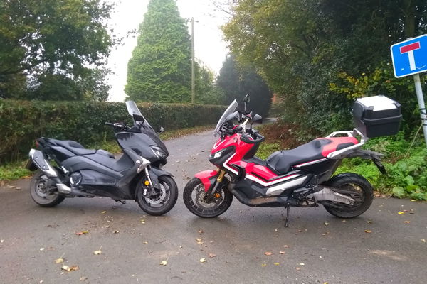 Honda X-ADV vs Yamaha TMAX | video review