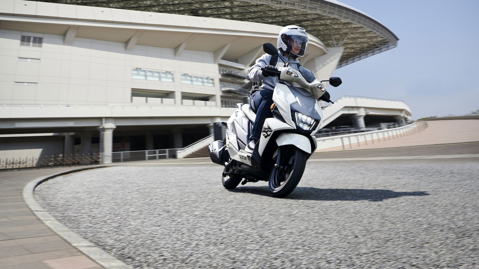Avenis 125