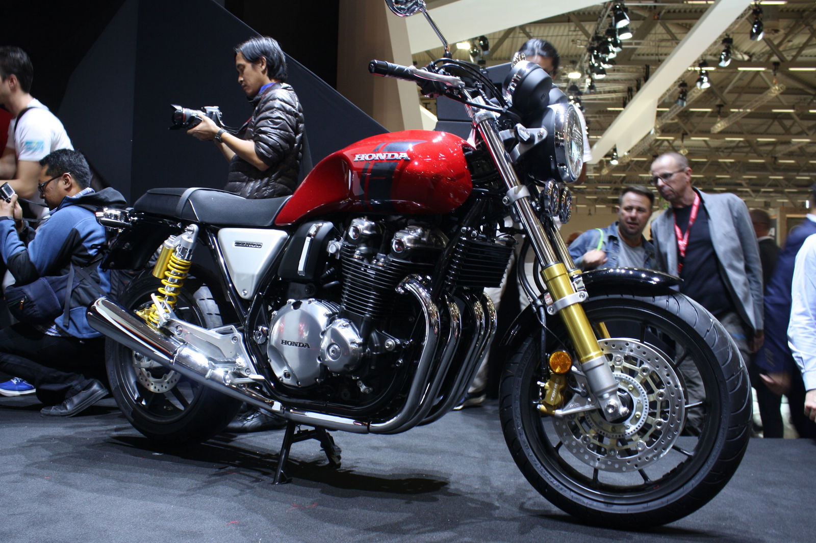 BMW announces new K1600B