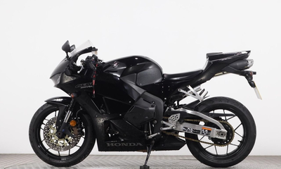 2016 Honda CBR600RR. - Superbike Factory