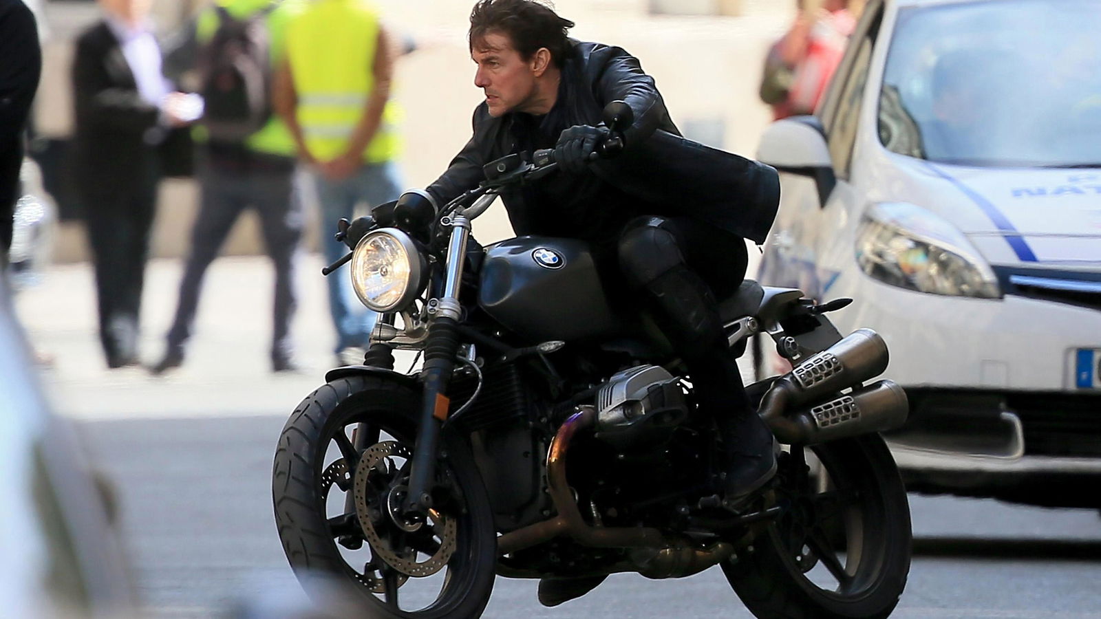 Tom Cruises on BMW R nineT Scrambler in new Mission: Impossible