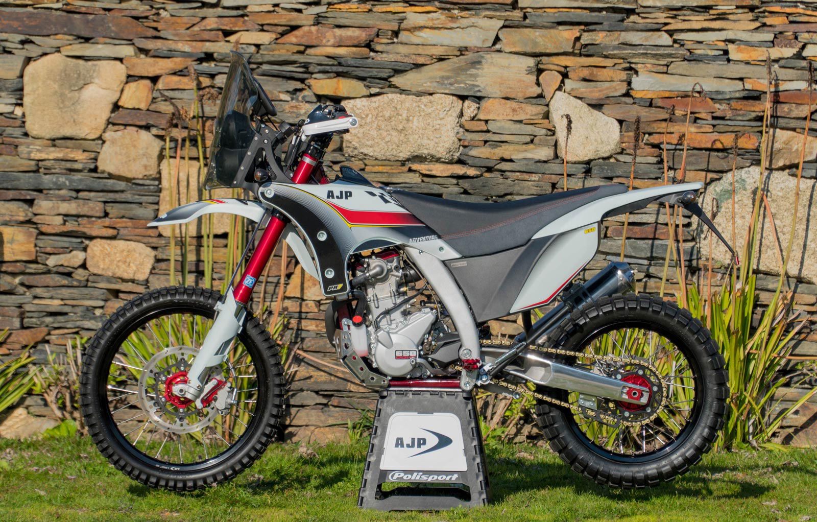 Is the Bullit Hero 50 about to make 50cc bikes cool again!